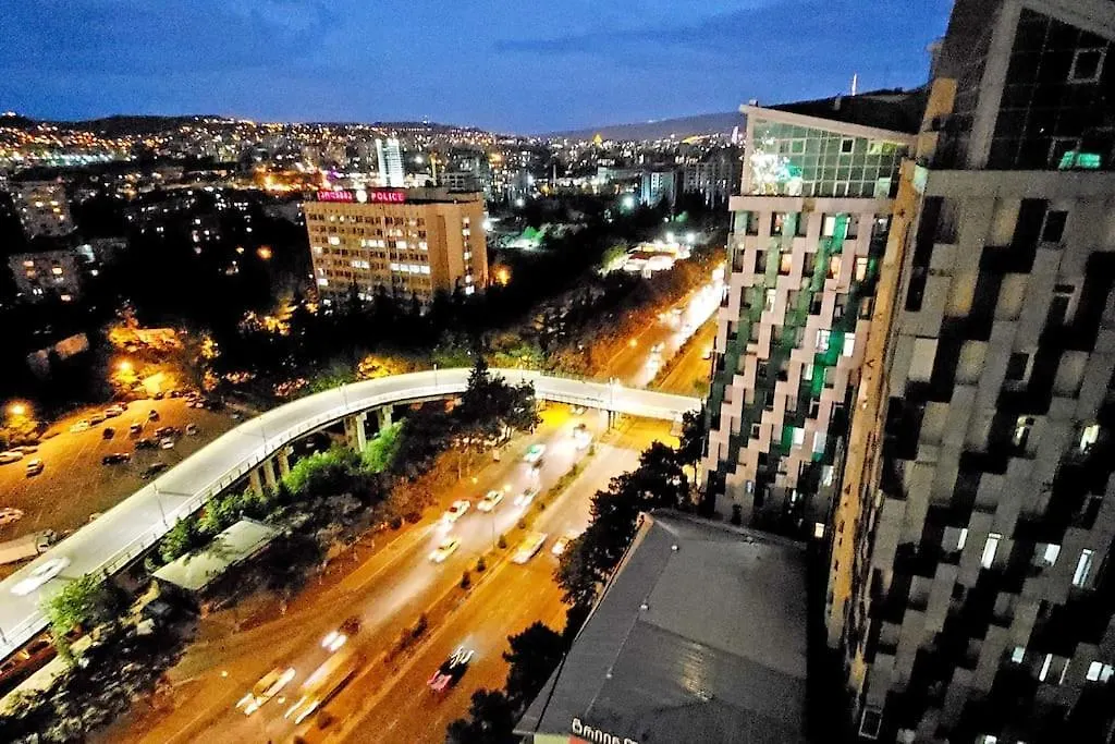 Cozy Apartment With A Large Balcony And City View Tbilisi Georgien