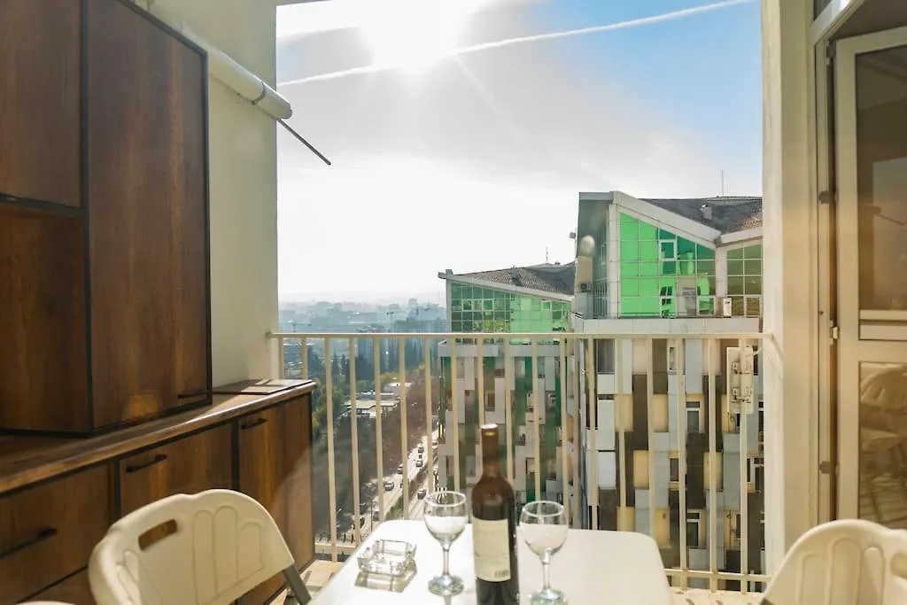 Cozy Apartment With A Large Balcony And City View Tbilisi